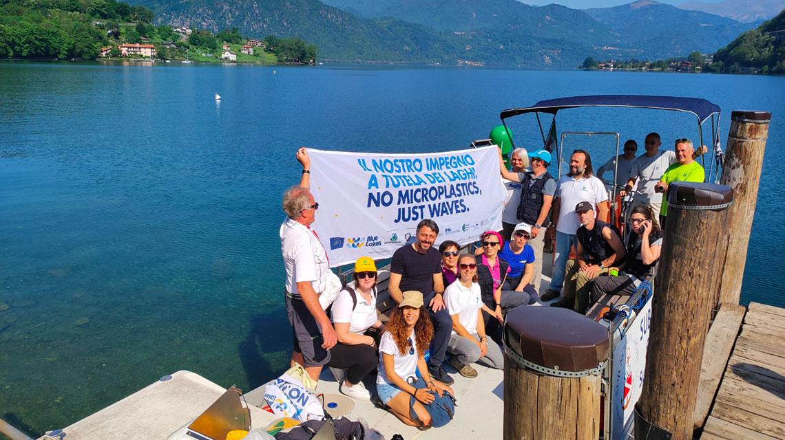 Immagini dell’avvio della campagna di monitoraggio delle microplastiche nel lago d’Orta condotto da Legambiente Piemonte e Valle d’Aosta, ENEA ed Arpa Piemonte.