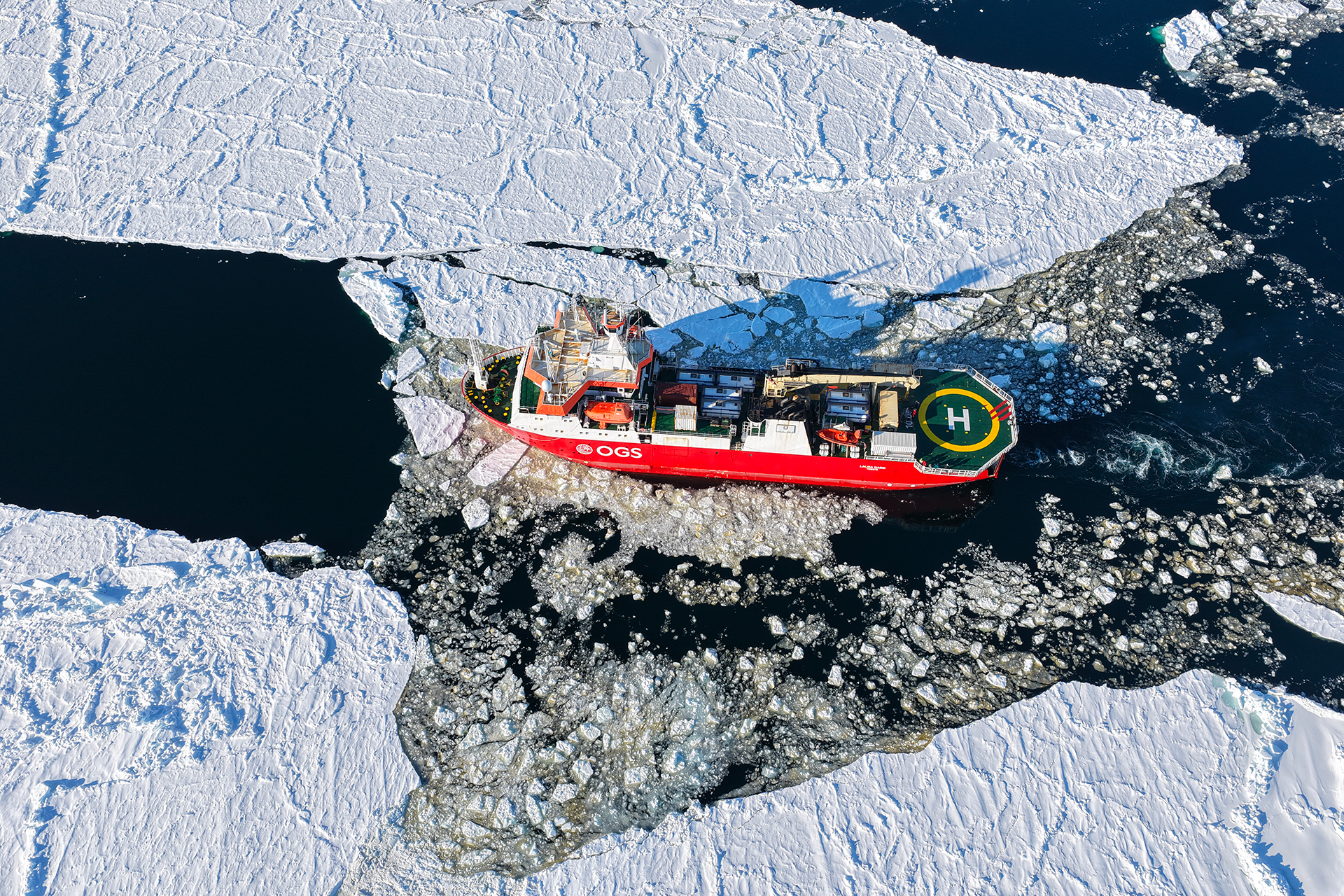 La nave rompighiaccio Laura Bassi