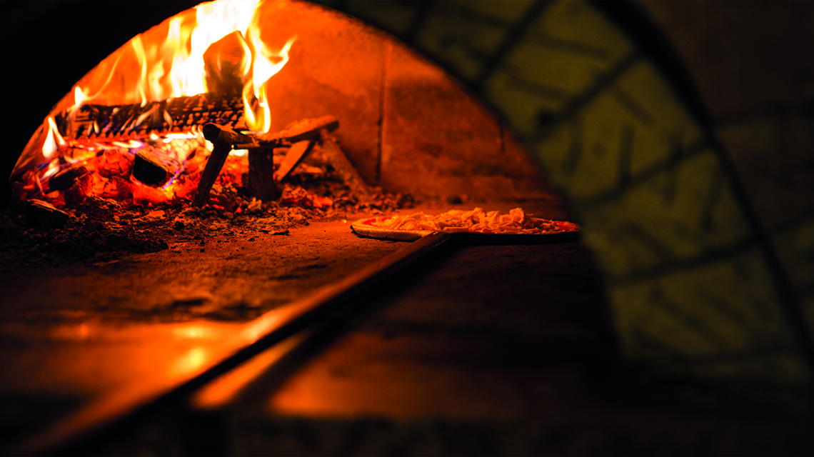 forno a legna per cuocere la pizza