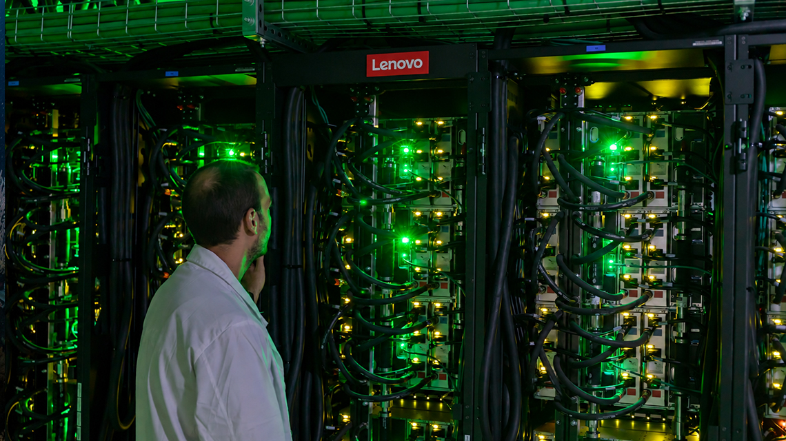 supercalcolatore CRESCO e tecnico informatico