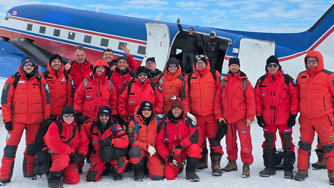 The team of the 41st summer campaign departing from Mario Zucchelli at the end of the mission (credits PNRA)